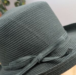 Chic Saige Green Women's Hat